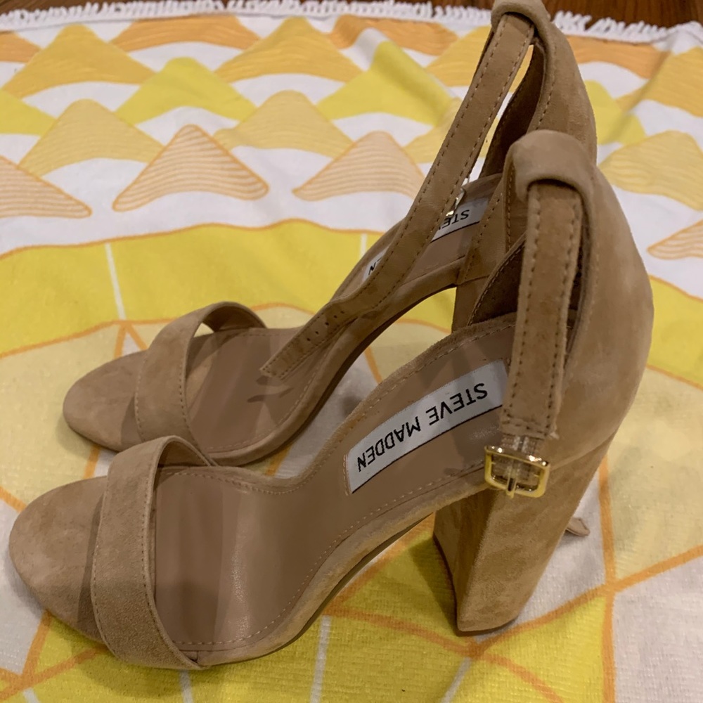 Steve Madden suede heels